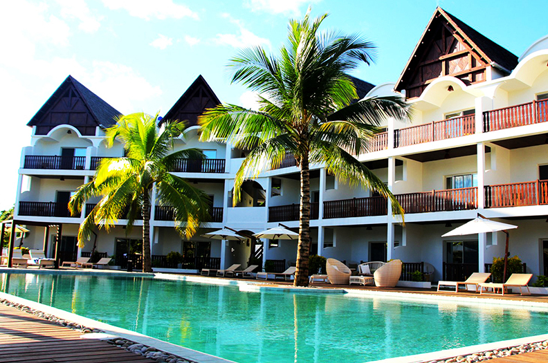 Construction Royal Beach hotel & Spa Nosy Be New extension & swimming pool