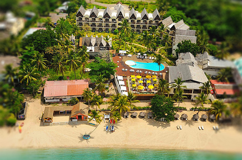 Royal Beach Hotel & Spa à Nosy Be - vue aerienne piscine